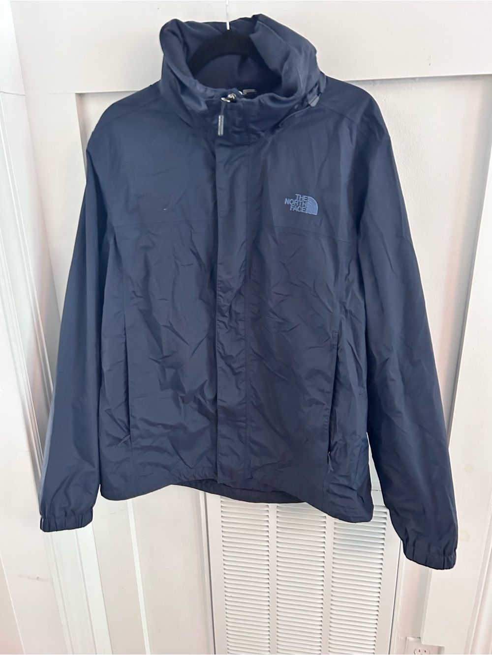 The North Face Resolve 2 Men's Navy Lightweight Shell Jacket Large
